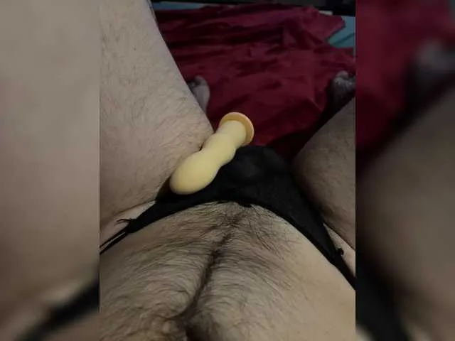 MystiqueXXX – webcam model profile photo Image 3