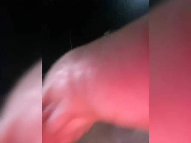 capu-x – webcam model profile photo Image 10