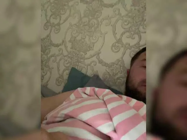 capu-x – webcam model profile photo Image 2