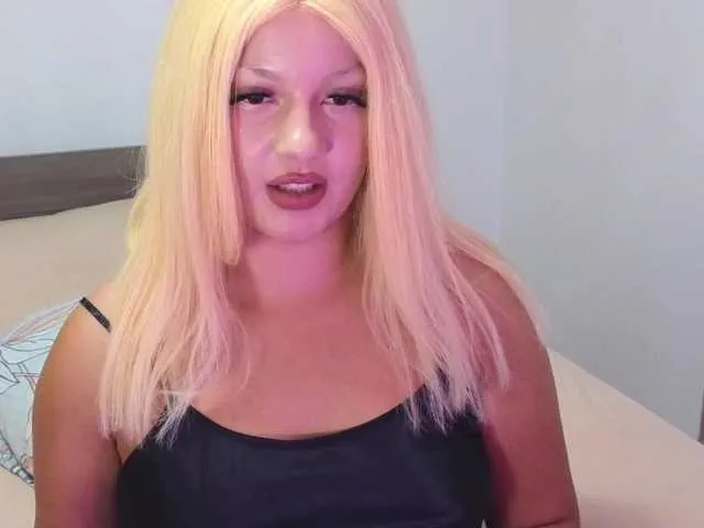 AmyBelmontt – webcam model profile photo Image 9