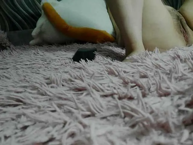 LyraCarvajal – webcam model profile photo Image 2