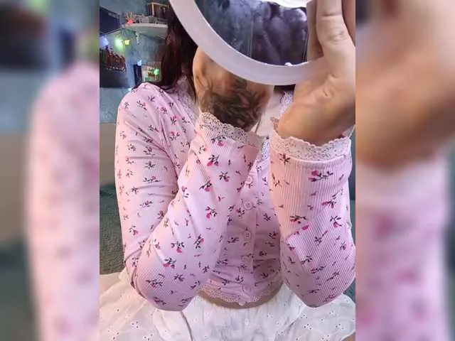 CassieGil – webcam model profile photo Image 17