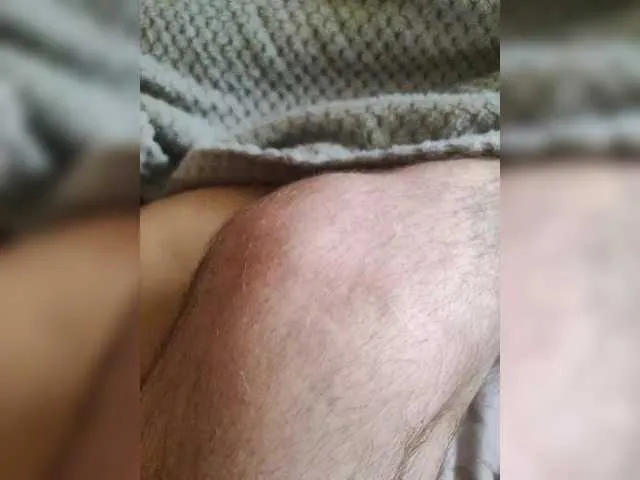 LucieWinters_UK – webcam model profile photo Image 6