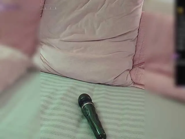 youyou-2025 – webcam model profile photo Image 12