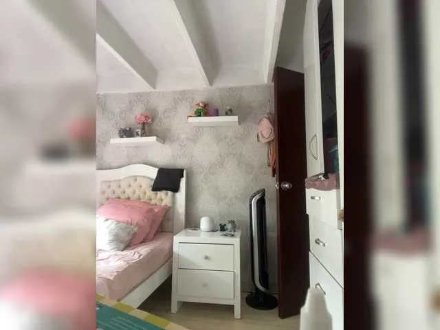 youyou-2025 – webcam model profile photo Image 13