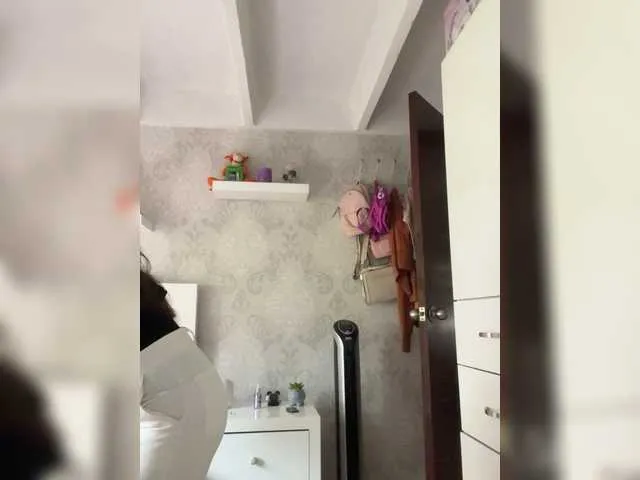 youyou-2025 – webcam model profile photo Image 16