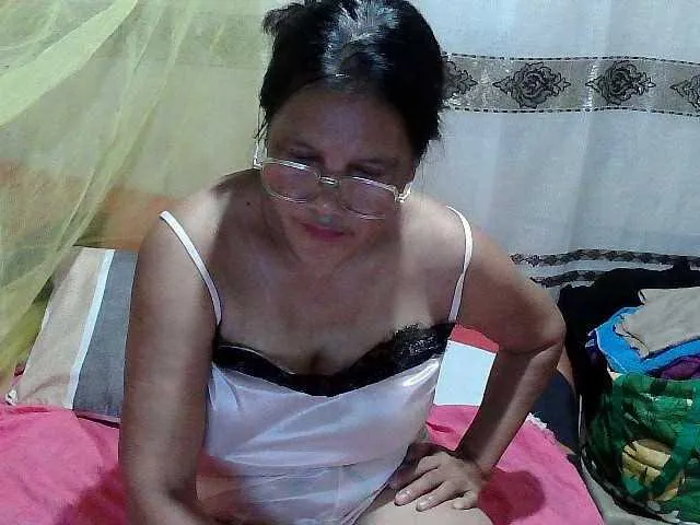 SkyLumen – webcam model profile photo Image 10