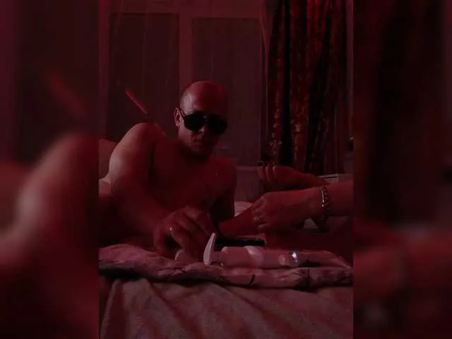 Sexpara001 – webcam model profile photo