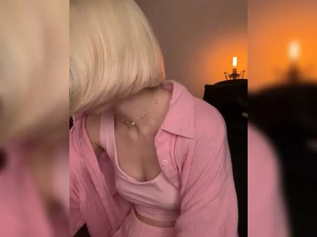 TittieTia19 – webcam model profile photo Image 14