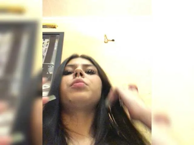 AmyBelmontt – webcam model profile photo Image 5