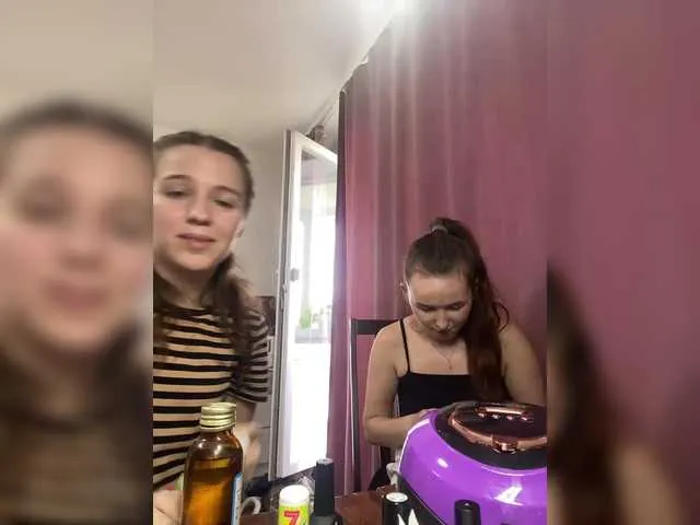 SophieBlaake – webcam model profile photo Image 12