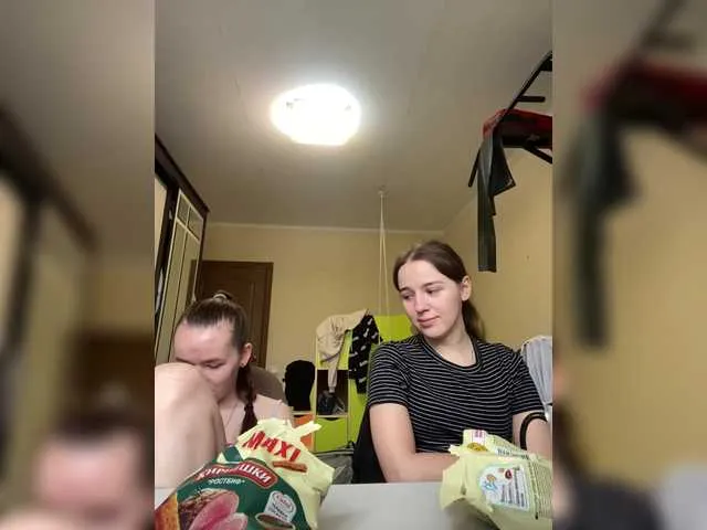 SophieBlaake – webcam model profile photo Image 4