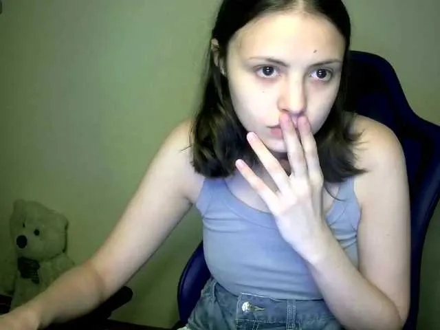 AmyBelmontt – webcam model profile photo Image 13