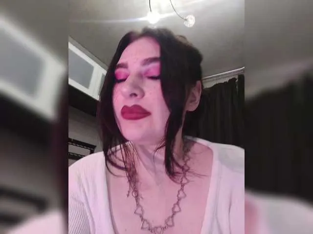 AmyBelmontt – webcam model profile photo Image 5