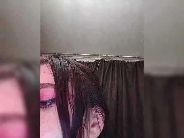 AmyBelmontt – webcam model profile photo Image 8