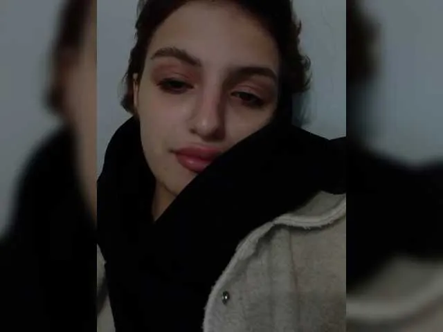 creambaby1 – webcam model profile photo Image 13