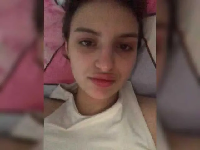 creambaby1 – webcam model profile photo Image 19