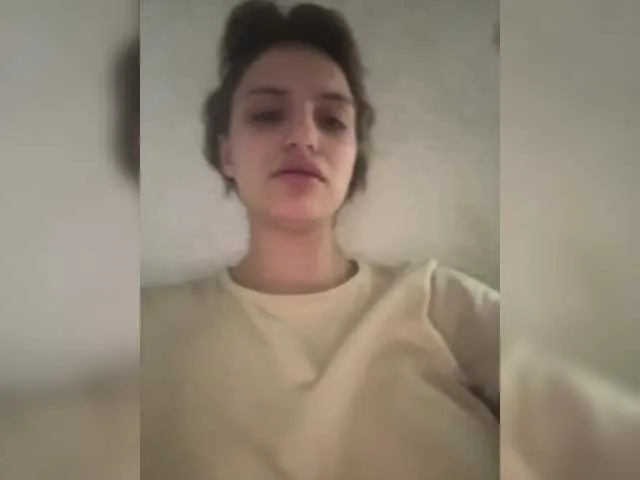 creambaby1 – webcam model profile photo Image 6