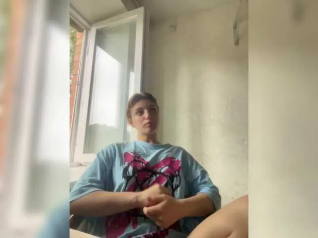 creambaby1 – webcam model profile photo Image 7