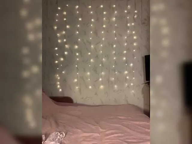 AmyBelmontt – webcam model profile photo Image 19