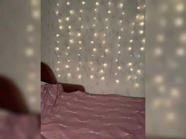 AmyBelmontt – webcam model profile photo Image 6