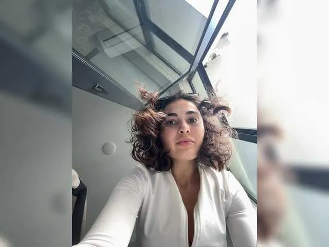 MadisonWilde – webcam model profile photo Image 13