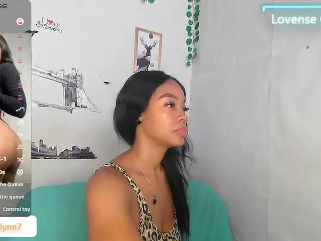 SkyLumen – webcam model profile photo Image 14