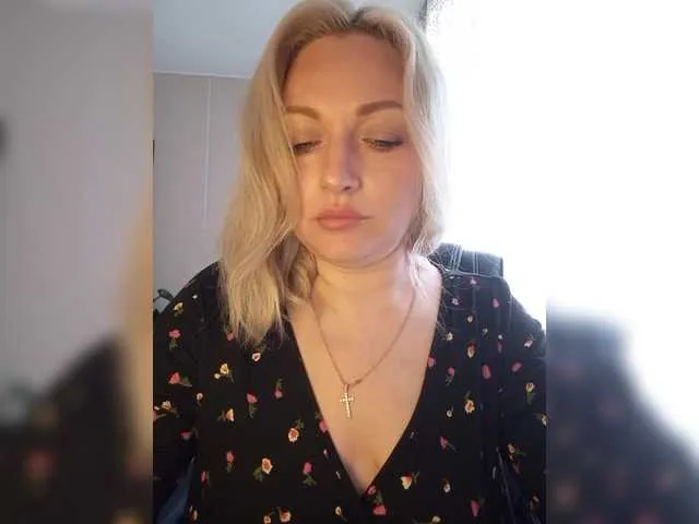 CassieGil – webcam model profile photo Image 2