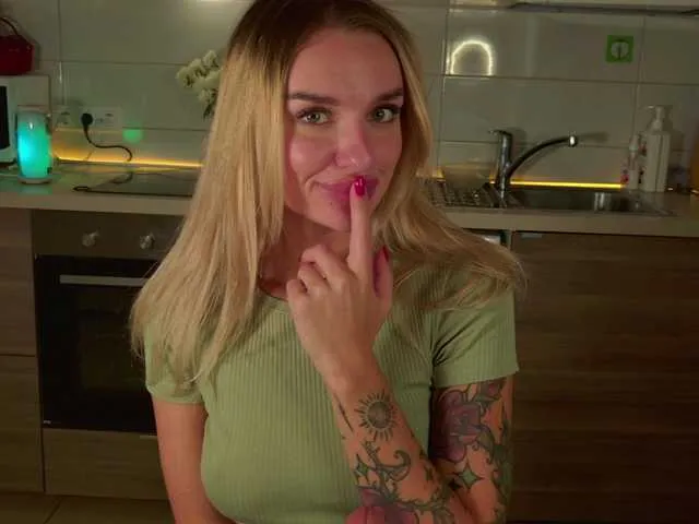 Sunbelxx – webcam model profile photo Image 16