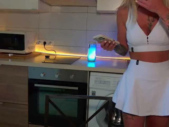 Sunbelxx – webcam model profile photo Image 8