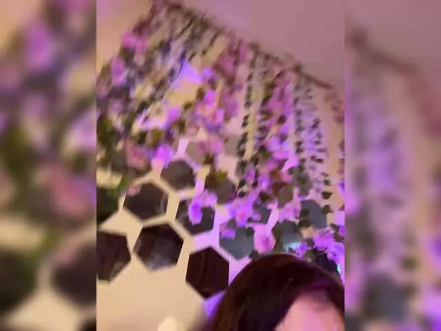 ssaimi – webcam model profile photo Image 13