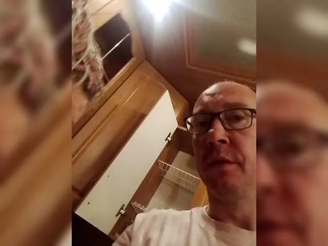 XxAlliGirlNextDoor – webcam model profile photo Image 16