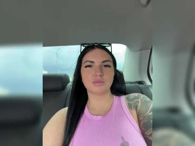 SerenaVelour – webcam model profile photo Image 10