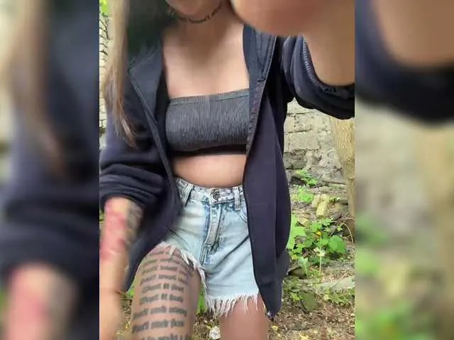 BrisaEvans – webcam model profile photo Image 3