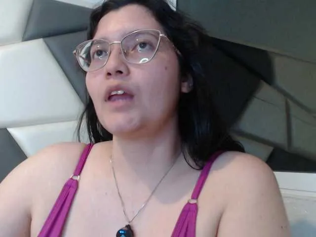 AmyBelmontt – webcam model profile photo Image 6