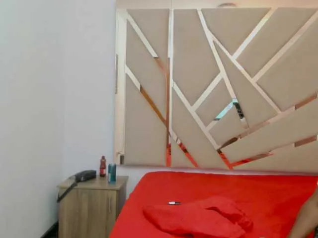 NinaFontana – webcam model profile photo Image 13