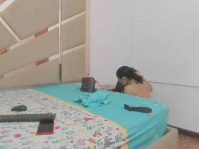 NinaFontana – webcam model profile photo Image 15