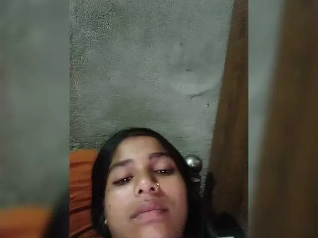 SkyLumen – webcam model profile photo Image 15