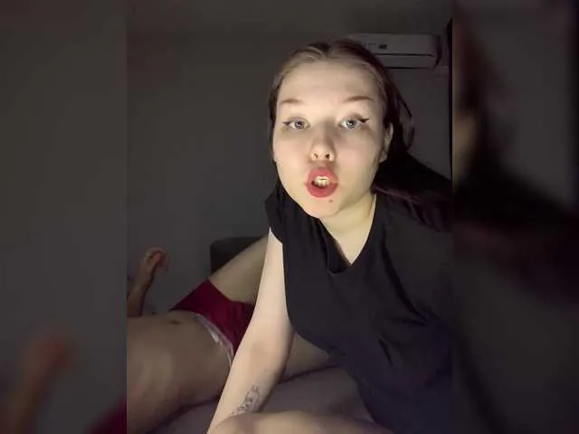 ChloeeGill – webcam model profile photo Image 8