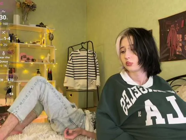 LauraJean – webcam model profile photo Image 18