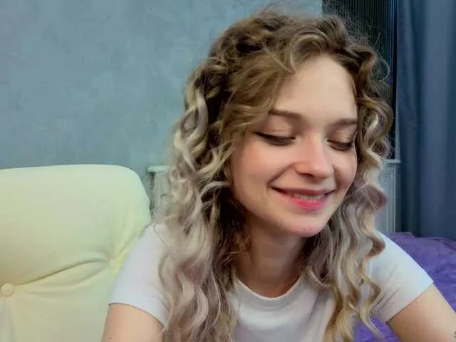 CassieGil – webcam model profile photo Image 2