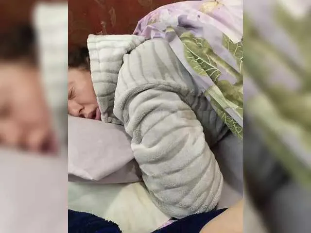 rachelbellls – webcam model profile photo Image 3