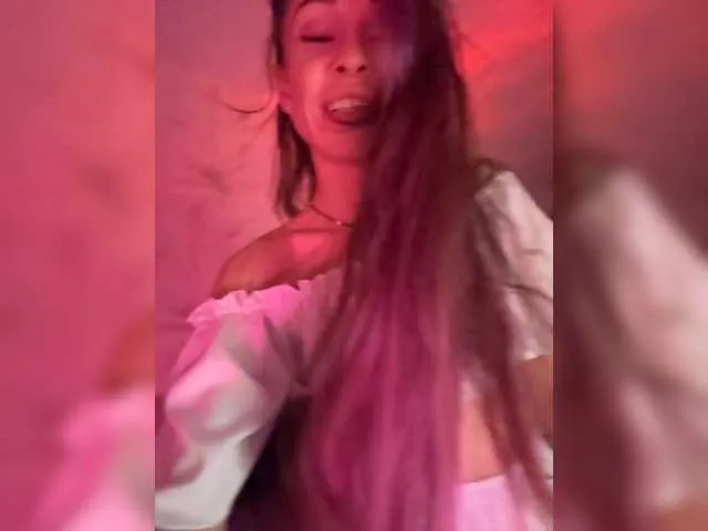 AmyBelmontt – webcam model profile photo Image 14