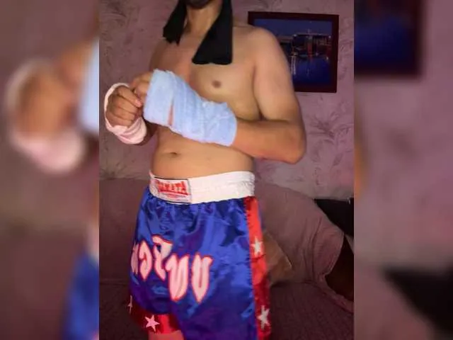 AmyBelmontt – webcam model profile photo Image 6