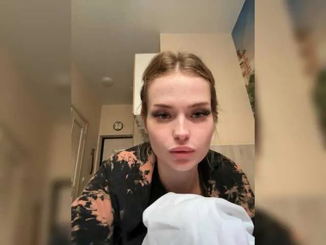 ClaraVanessa – webcam model profile photo Image 17