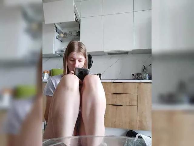 Yuzuha_chan – webcam model profile photo Image 6