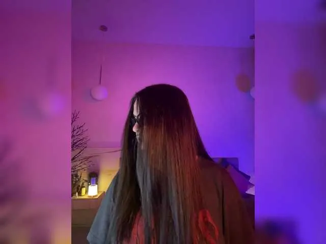 SkyLumen – webcam model profile photo Image 12