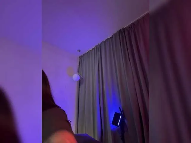 SkyLumen – webcam model profile photo Image 17