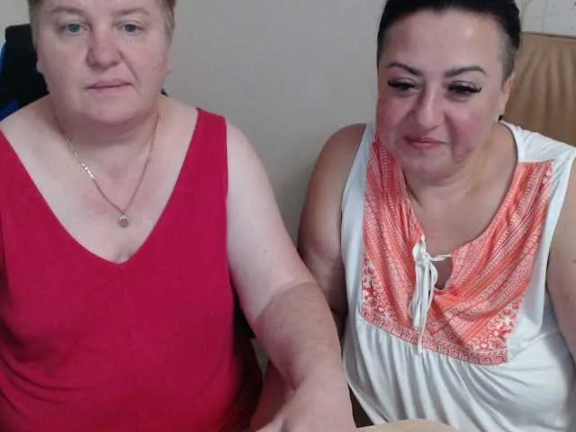 GianaBravo – webcam model profile photo Image 2