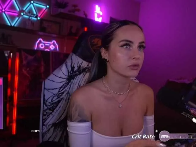 CassieGil – webcam model profile photo Image 6